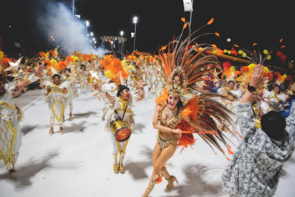 Este fin de semana arrancan los carnavales en Chaco el cronograma